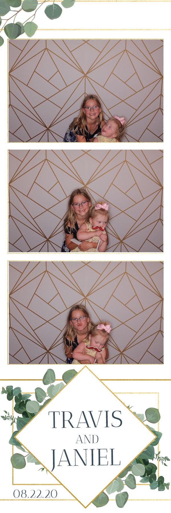 Jacquie & Dennis’ Wedding | View more photos from the event at gallery.photoboothbillings.com/u/PhotoBoothBillings/Jacquie-Dennis’-Wedding-0